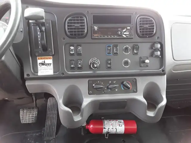 2018 Freightliner M2 106 Straight *BOGO or 6% Dep Match* in Heavy Trucks in Oakville / Halton Region - Image 14