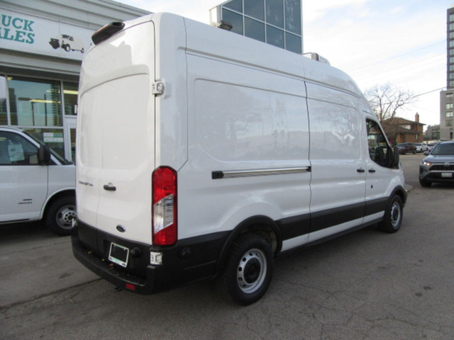  2019 Ford Transit GAS T-250 148 W/BASE HIGH ROOF THERMOKING REE in Heavy Equipment in Markham / York Region - Image 4