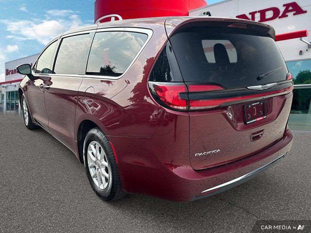 2023 Chrysler Pacifica Touring L in Cars & Trucks in Brantford - Image 4