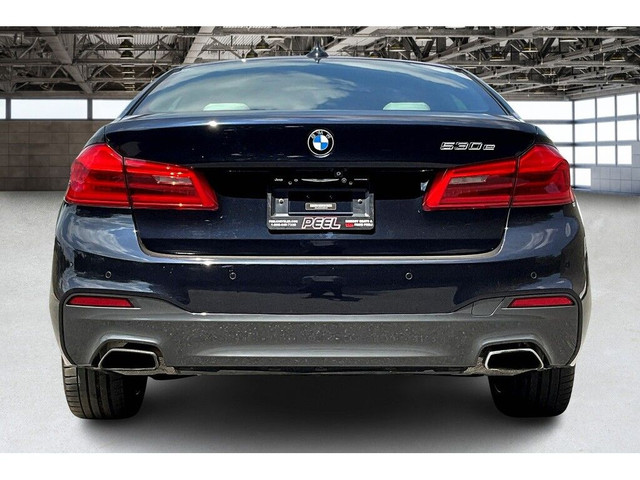 2018 BMW 5 Series 530e PHEV | DriverAssistPkg | GlossBlackRims | in Cars & Trucks in Mississauga / Peel Region - Image 4