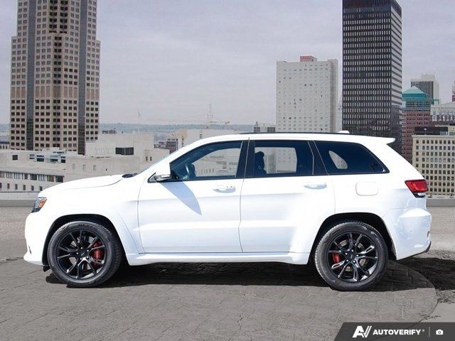 2017 Jeep Grand Cherokee SRT 4WD | Red Leather | HEMI V8 in Cars & Trucks in Calgary - Image 3