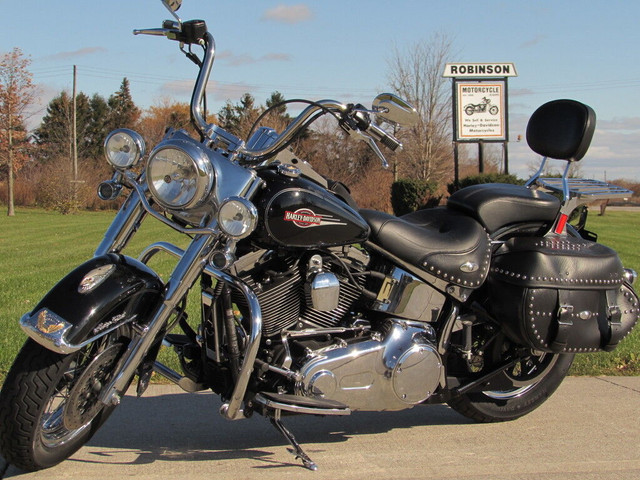  2007 Harley-Davidson FLSTC Heritage Softail Classic Fresh Top E in Street, Cruisers & Choppers in Leamington - Image 2