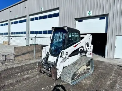 ROPS, Cab Enclosure, Air Ride Seat, Hi-Flo, Joystick, Aux Hydraulics, Ride Control, 2 Speed, Self-Le...