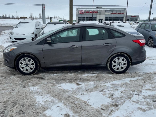 2013 Ford Focus SE, SEDAN, MANUAL, 4CYL, GREAT ON FUEL, AS IS in Cars & Trucks in London - Image 2