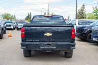 2015 Chevrolet Silverado Crew 1500 4WD - WHEEL LOCK PACKAGE - 6" CHROMED ASSIST STEPS - CRUISE CONTR... (image 4)