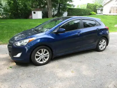 Elantra GT GLS avec Toit Ouvrant Panoramique, Bluetooth, Sièges Chauffants, A/C, CD/AUX/USB Audio, C...