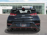 N LIGHT SPORT BUCKET SEATS Engine: Intercooled Turbo Premium Unleaded I-4 2.0 L/122 L/100Km City: 12... (image 3)