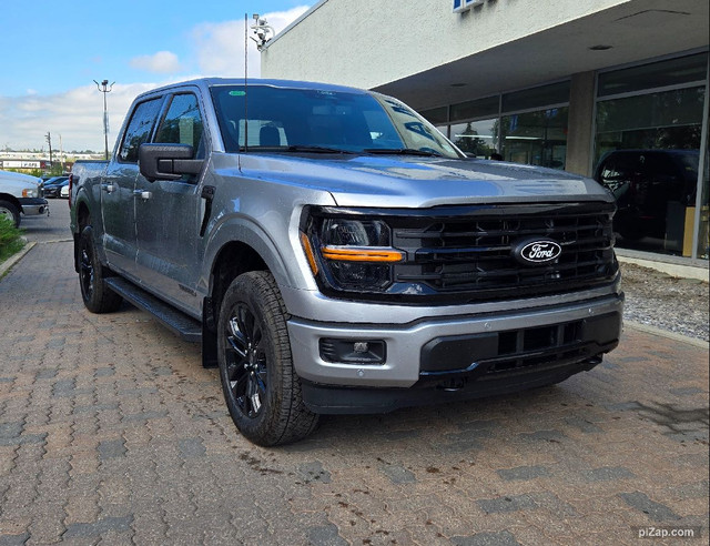 2025 Ford F-150 XLT | BLACK APP PKG PLUS | TOW PKG | FX4 PKG in Cars & Trucks in Calgary - Image 3