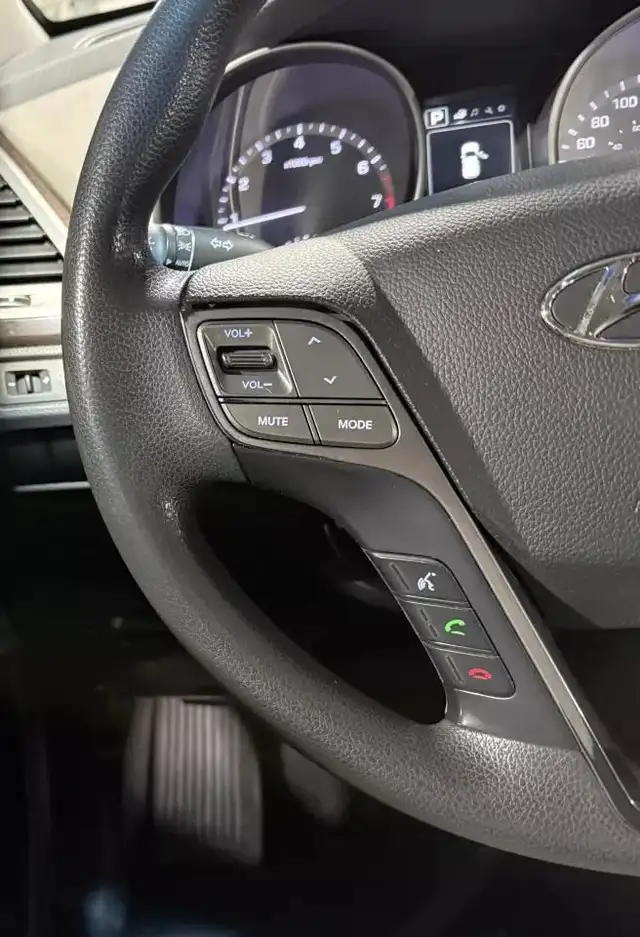 2017 HYUNDAI Santa Fe XL FWD/CRUISE/CAMERA/BLTH/AC/MAGS/AUCUN AC in Cars & Trucks in City of Montréal - Image 22