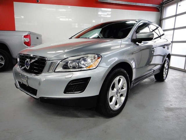  2013 Volvo XC60 DEALER MAINTAIN,NO ACCIDENT ,PANO ROOF,LEVEL II in Cars & Trucks in City of Toronto - Image 3