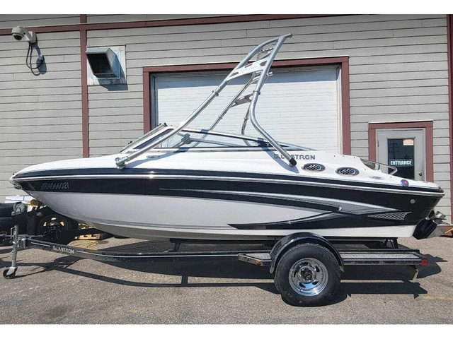 2013 Glastron 195 GLS FINANCING AVAILABLE in Powerboats & Motorboats in Calgary