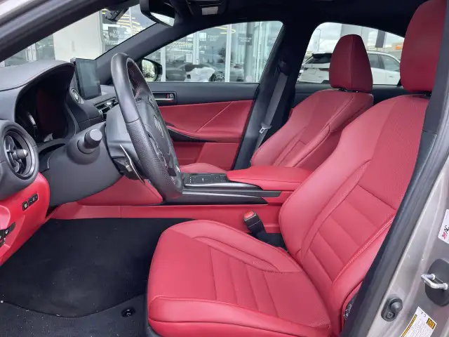 2023 Lexus IS IS 300 in Cars & Trucks in Laval / North Shore - Image 20