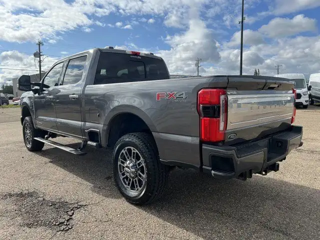 2023 Ford Super Duty F-350 SRW Limited CrewCab 160 | MoonRoof dans Autos et camions dans Ville d’Edmonton - Image 24
