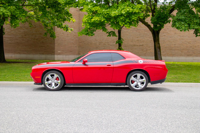 2015 Dodge Challenger SXT RWD in Cars & Trucks in Mississauga / Peel Region - Image 4