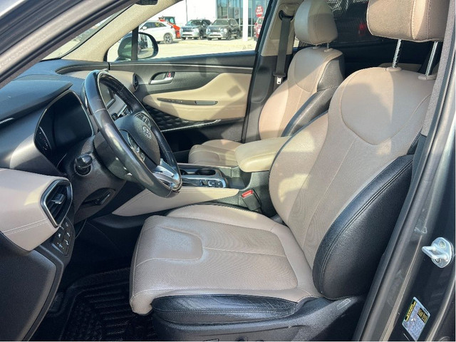  2019 Hyundai Santa Fe AWD Luxury | Local Trade from Winnipeg |  in Cars & Trucks in Winnipeg - Image 3