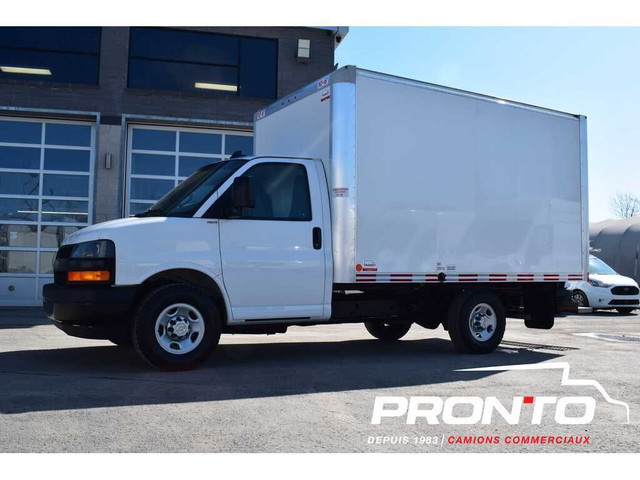 2023 Chevrolet Express Commercial Cutaway 3500 ** Cube 12 pieds  dans Autos et camions  à Laval/Rive Nord - Image 2