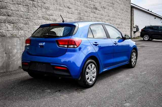 2022 Kia Rio 5-door LX+ • HEATED SEATS • REAR CAM • CP/AA in Cars & Trucks in Cornwall - Image 3