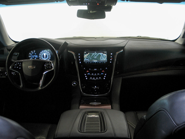 2019 Cadillac Escalade Luxury in Cars & Trucks in City of Montréal - Image 2