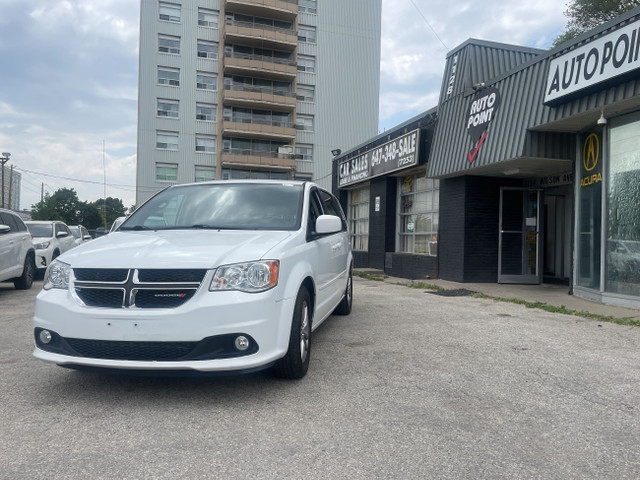 2015 Dodge Grand Caravan 4dr Wgn SXT Premium Plus in Cars & Trucks in City of Toronto - Image 2