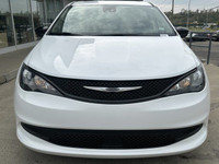 This Chrysler Grand Caravan delivers a Regular Unleaded V-6 3.6 L/220 engine powering this Automatic... (image 9)