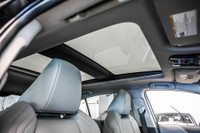 Ce modèle vient équipé avec les éléments suivants; AWD * GPS * Intérieur en Cuir * Mags * Toit panor... (image 2)