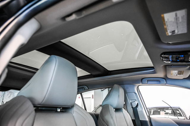 2022 Toyota VENZA HYBRID Limited AWD | Cuir | GPS | Toit Pano |  in Cars & Trucks in City of Montréal - Image 4