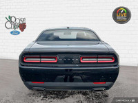 - ACCIDENT FREE - HEATED CLOTH SEATS - HEATED STEERING WHEEL - RVERSE SENSORS - SIRIUS SATELLITE RAD... (image 4)
