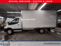 Le Ford Transit T-250 Cube de 12 pi offre un espace de rangement exceptionnel et une fiabilité légen... (image 3)
