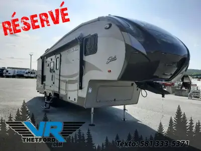VR Thetford Paiement à partir de 0$/sem. + TX. 2016 Forest River Shasta Phoenix 28BH Magnifique Fift...