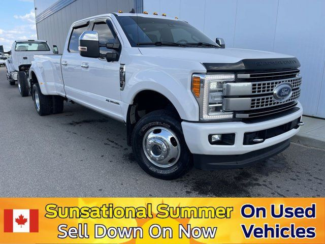 2019 Ford Super Duty F-350 DRW Platinum - CLEAN CARFAX - ONE OWN in Cars & Trucks in Strathcona County