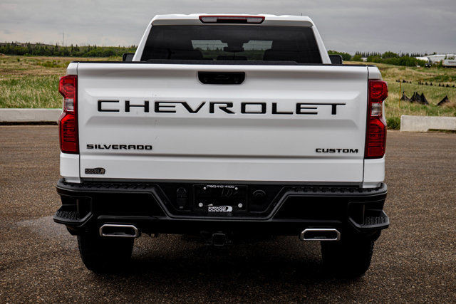 2024 Chevrolet Silverado 1500 DIESEL LOADED TRAILBOSS CUSTOM in Cars & Trucks in Strathcona County - Image 3