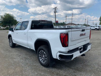 Sierra 1500 4WD Crew Cab 157" AT4, 18" Aluminum Wheels, 6.2L V8 Gasoline Engine, 10-Speed Automatic... (image 2)