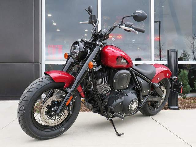 2023 Indian Motorcycle Chief Bobber ABS Stryker Red Metallic in Street, Cruisers & Choppers in Cambridge - Image 2