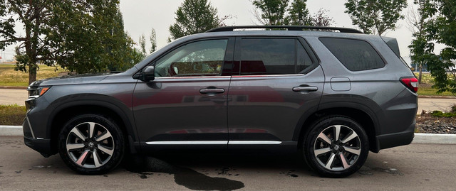 2025 Honda Pilot Touring **POWER HANDS-FREE LIFTGATE**MEMORY... in Cars & Trucks in Grande Prairie - Image 3