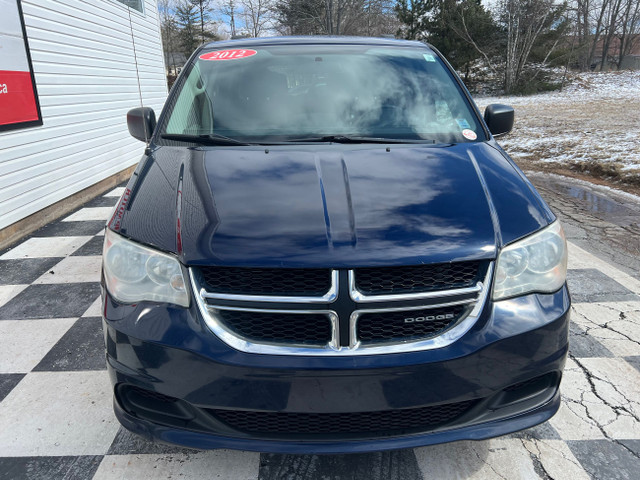 2012 Dodge Grand Caravan SXT - FWD, Cruise, A.C, Power windows A in Cars & Trucks in Annapolis Valley - Image 2