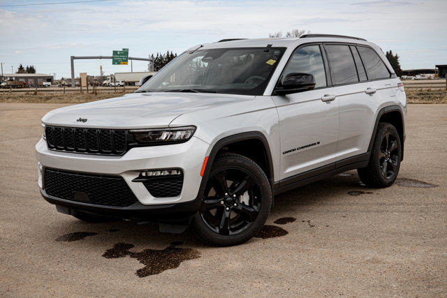 2025 Jeep Grand Cherokee Limited in Cars & Trucks in Strathcona County