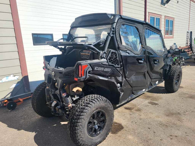 2022 Can-Am Commander Max 1000 DPS FINANCING AVAILABLE in ATVs in Calgary - Image 2