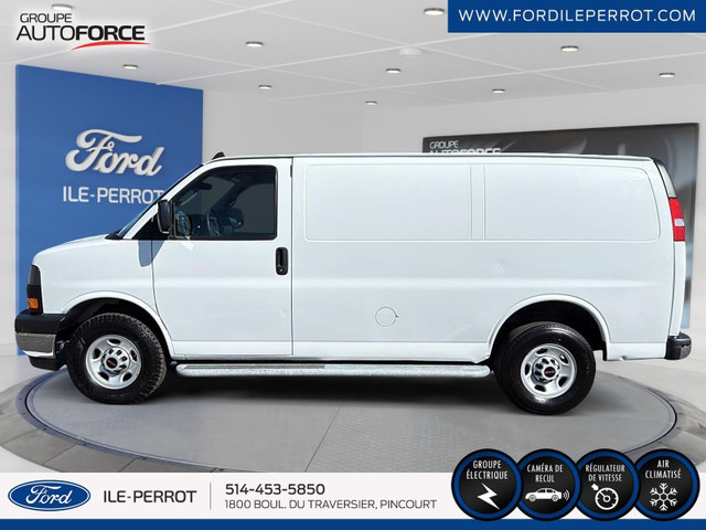 2023 GMC Savana Cargo Van 2500 CLIMATISATION, CAMERA DE RECUL, R dans Autos et camions  à Ville de Montréal - Image 2