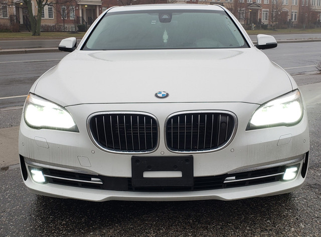 2014 BMW 7 Series 750i X-DRIVE ! HEADS-UP DISPLAY ! NAVIGATION ! dans Autos et camions  à Ville de Toronto - Image 2