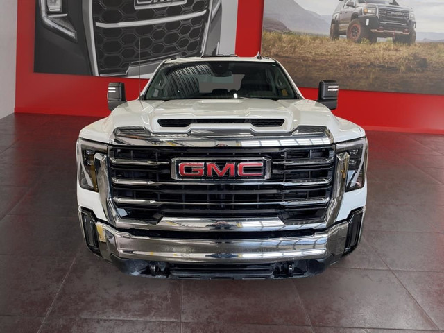 2024 GMC Sierra 2500 SLE DOUBLE CAB 4WD **Taux à 5,49% !!** dans Autos et camions  à Saint-Hyacinthe - Image 2