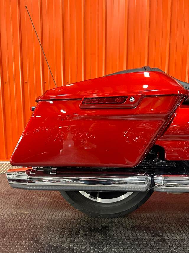 2019 HARLEY DAVIDSON ROAD GLIDE . in Street, Cruisers & Choppers in Moncton - Image 2
