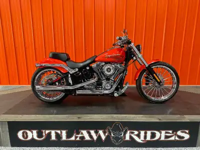 If you're looking for the perfect cruiser this 2017 Breakout is the one for you! The Breakout stylin...
