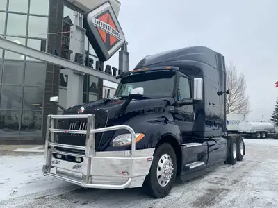 This 2018 International LT unit is a Diamond Certified, full maintenance lease return and features a...