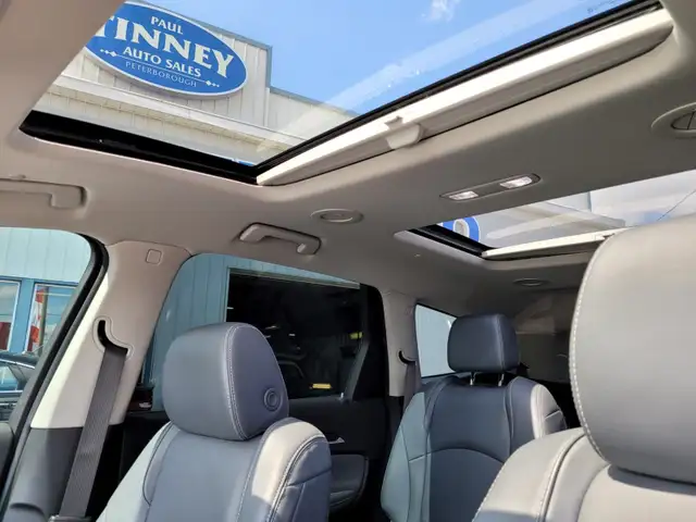 2019 Buick Enclave Premium dans Autos et camions dans Peterborough - Image 21