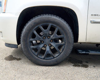 This Cadillac Escalade has a dependable Gas/Ethanol V8 6.2L/378 engine powering this Automatic trans... (image 9)