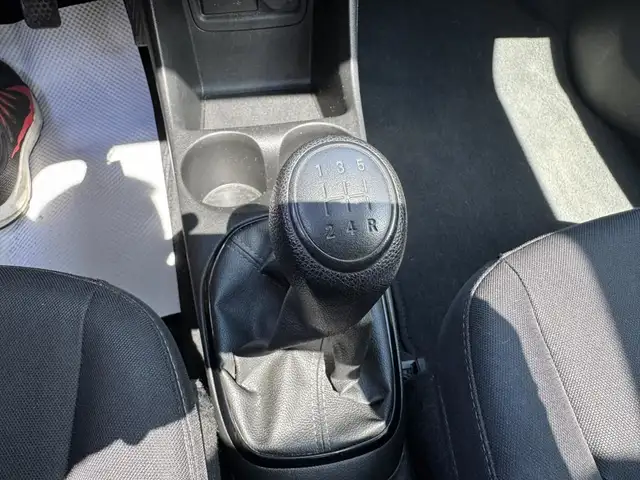Chevrolet Spark 2019 1LT Manuelle Écran 7po CarPlay à vendre in Cars & Trucks in Trois-Rivières - Image 19