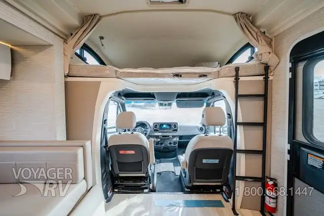 2025 Winnebago Navion 24J in RVs & Motorhomes in Kelowna - Image 32