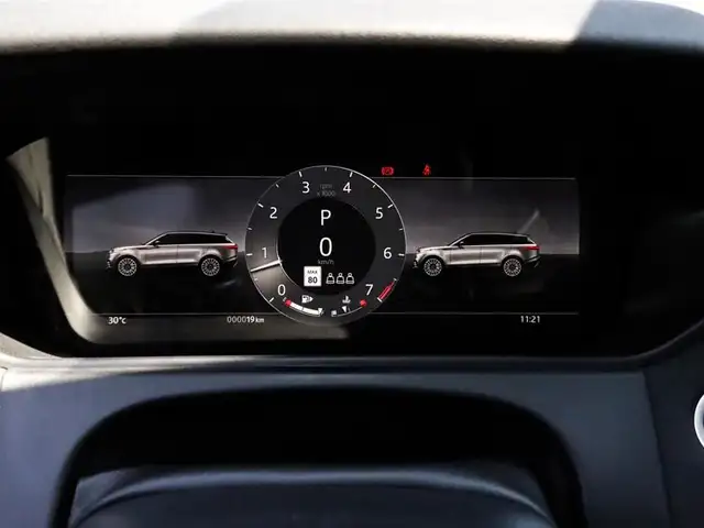 2024 Land Rover Range Rover Velar P250 Dynamic SE in Cars & Trucks in Oshawa / Durham Region - Image 3
