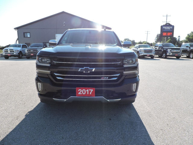 2017 Chevrolet Silverado 1500 LTZ 6.2L V8 4X4 Leather Sunroof Z7 in Cars & Trucks in Stratford - Image 2