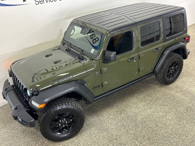 2024 Jeep Wrangler Willys WILLYS/AUTO/2 TOPS/WIDESCREEN/PREM... in Cars & Trucks in Belleville - Image 2
